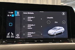 musta Volkswagen Golf 2021 kuva 27.