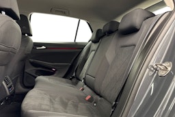 harmaa Volkswagen Golf 2021 kuva 10.