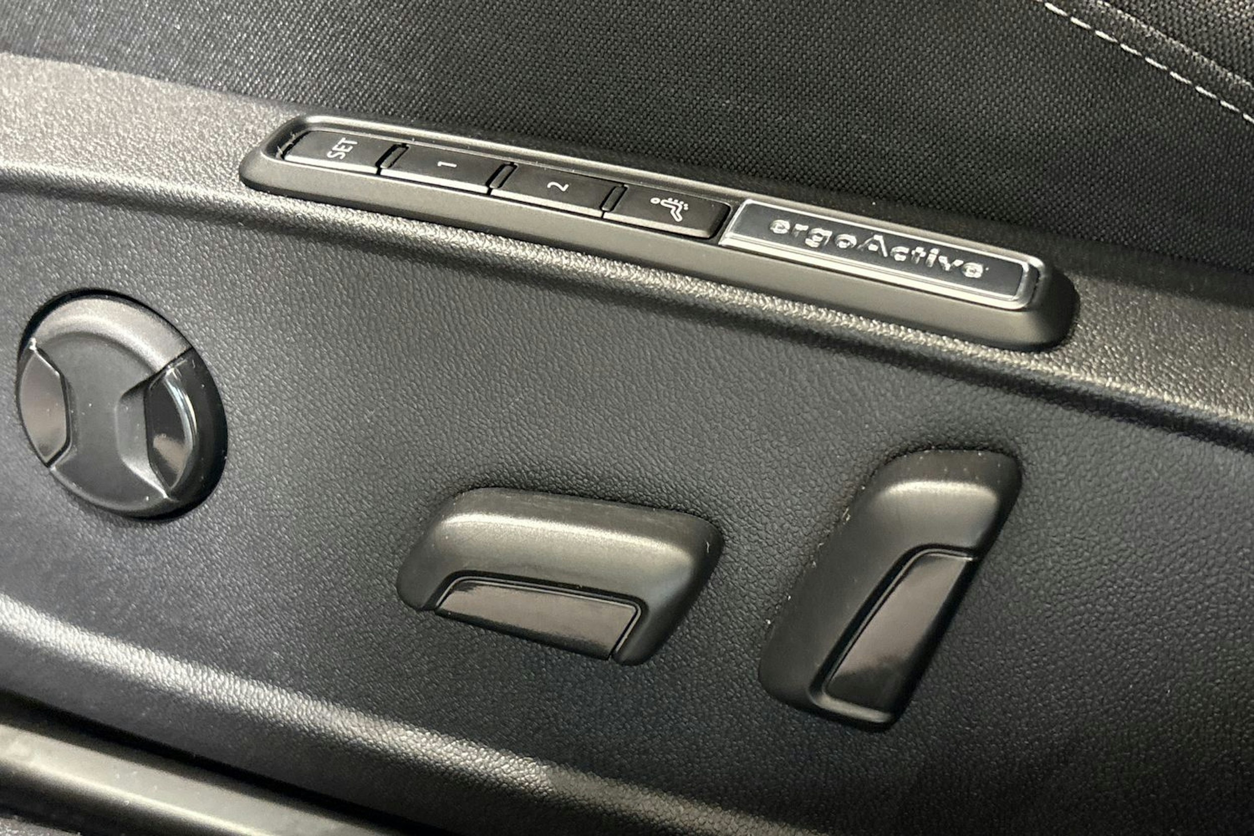 harmaa Volkswagen Golf 2021 kuva 15.