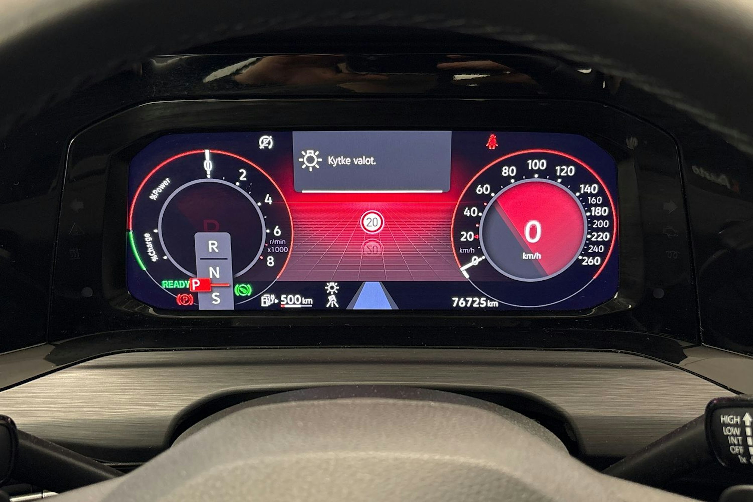 harmaa Volkswagen Golf 2021 kuva 17.