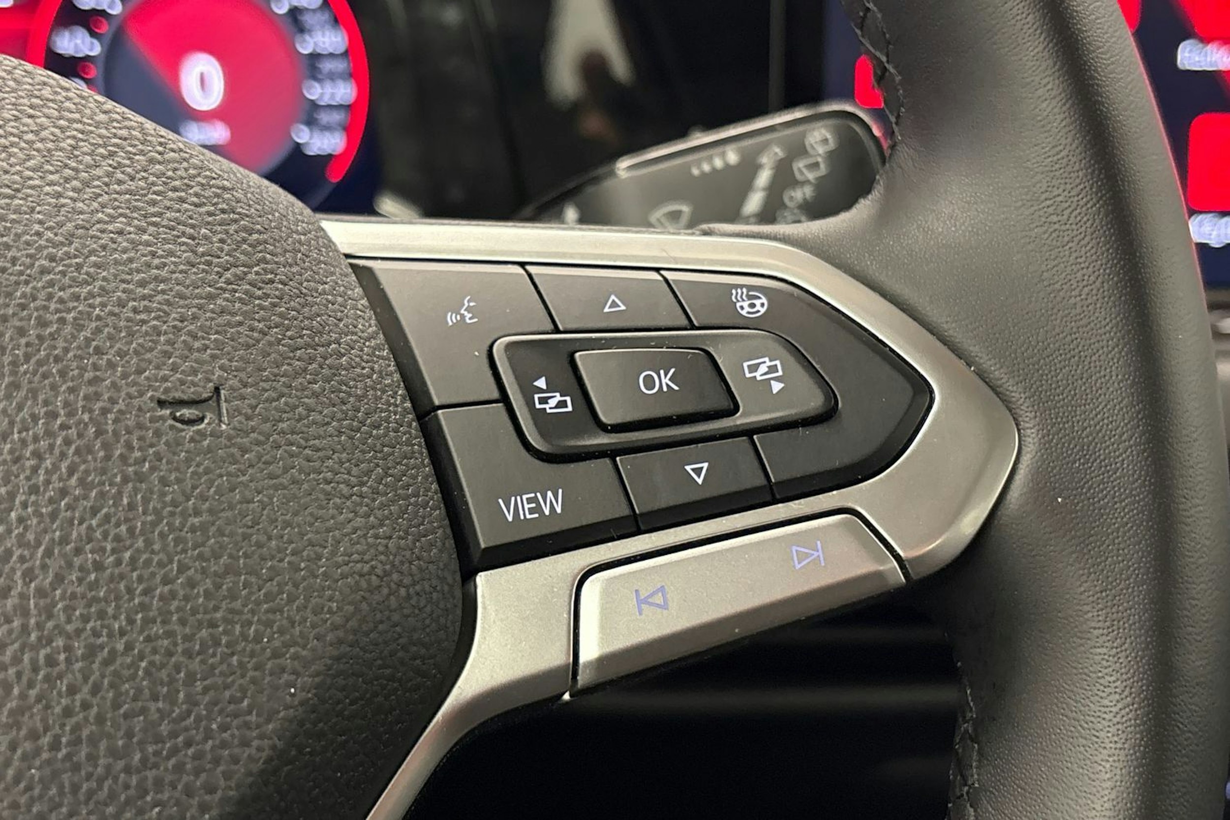 harmaa Volkswagen Golf 2021 kuva 19.