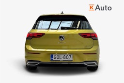 keltainen Volkswagen Golf 2021 kuva 3.