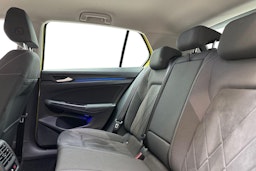 keltainen Volkswagen Golf 2021 kuva 8.
