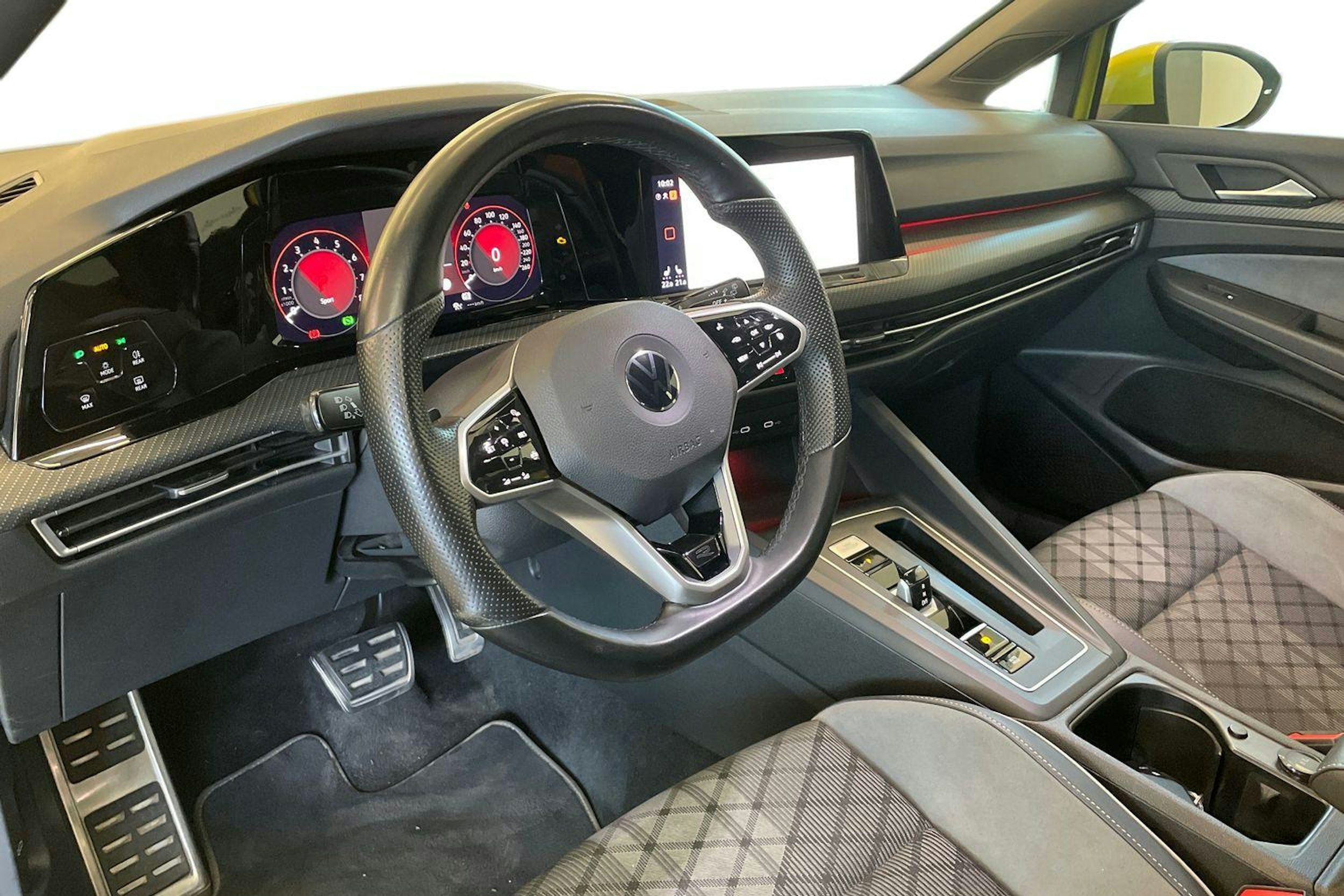 Keltainen Volkswagen GOLF 2021 kuva 6.