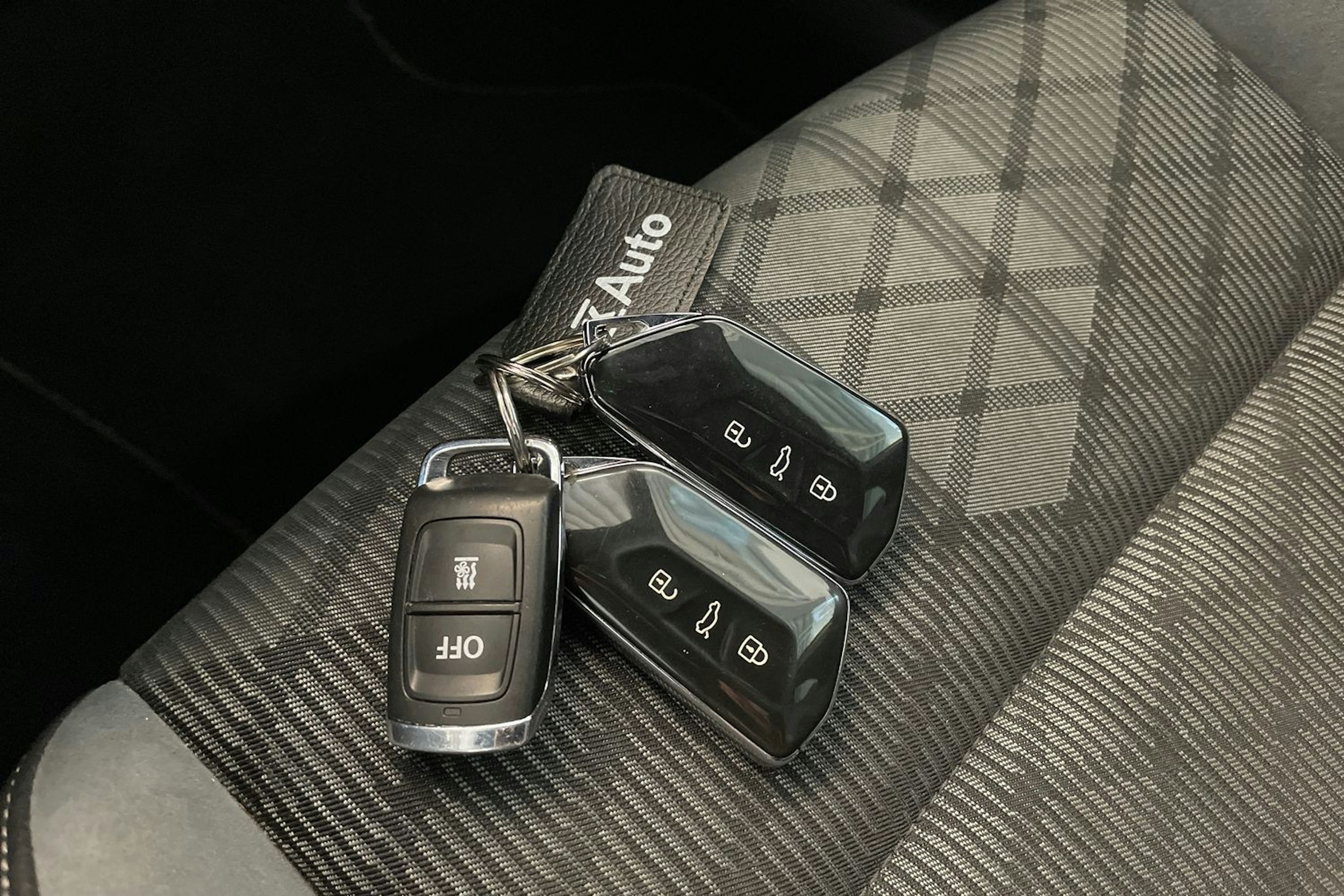 Keltainen Volkswagen GOLF 2021 kuva 17.