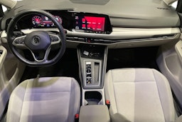 harmaa Volkswagen Golf 2021 kuva 9.