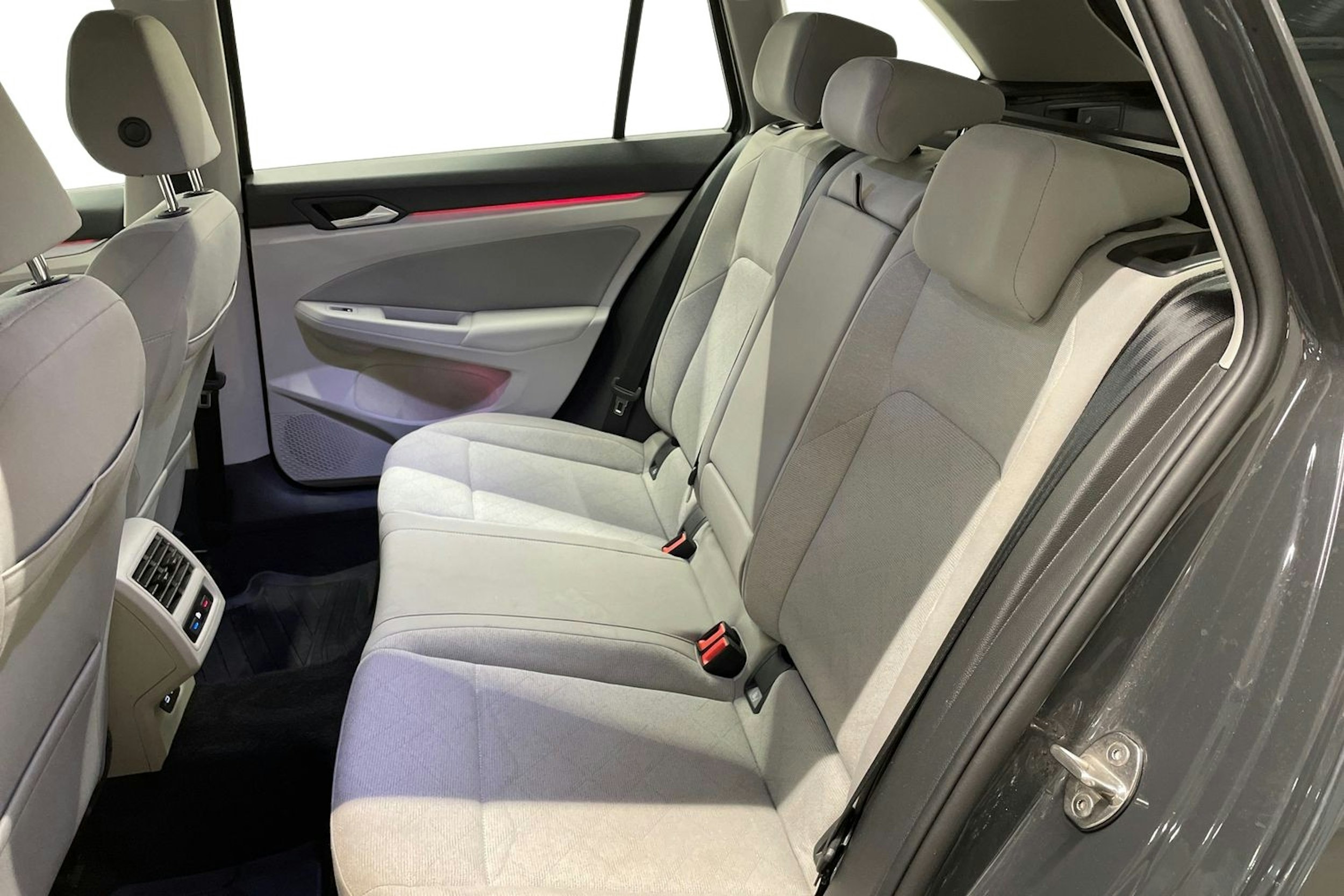 harmaa Volkswagen Golf 2021 kuva 10.