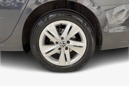 harmaa Volkswagen Golf 2021 kuva 11.