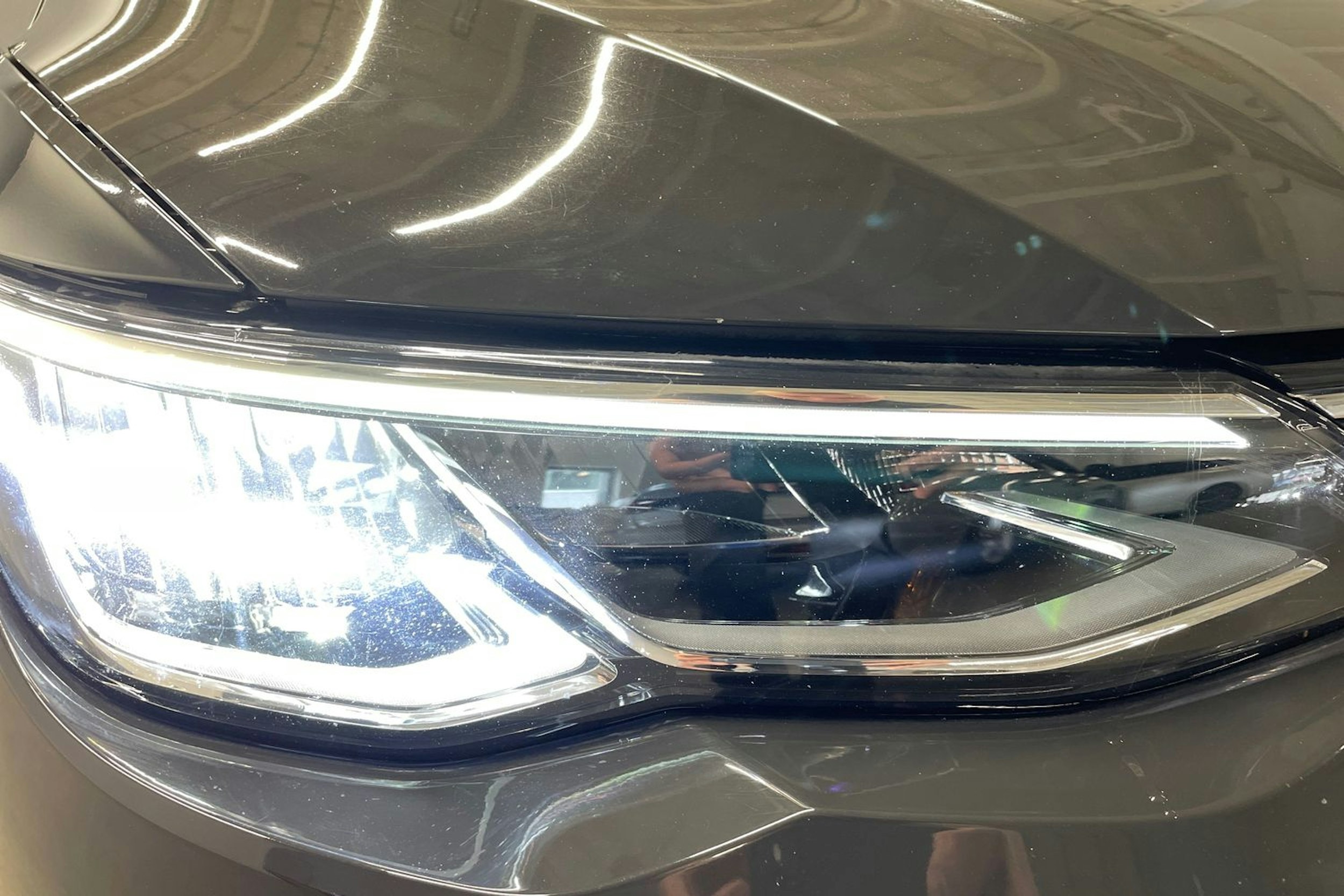 harmaa Volkswagen Golf 2021 kuva 14.