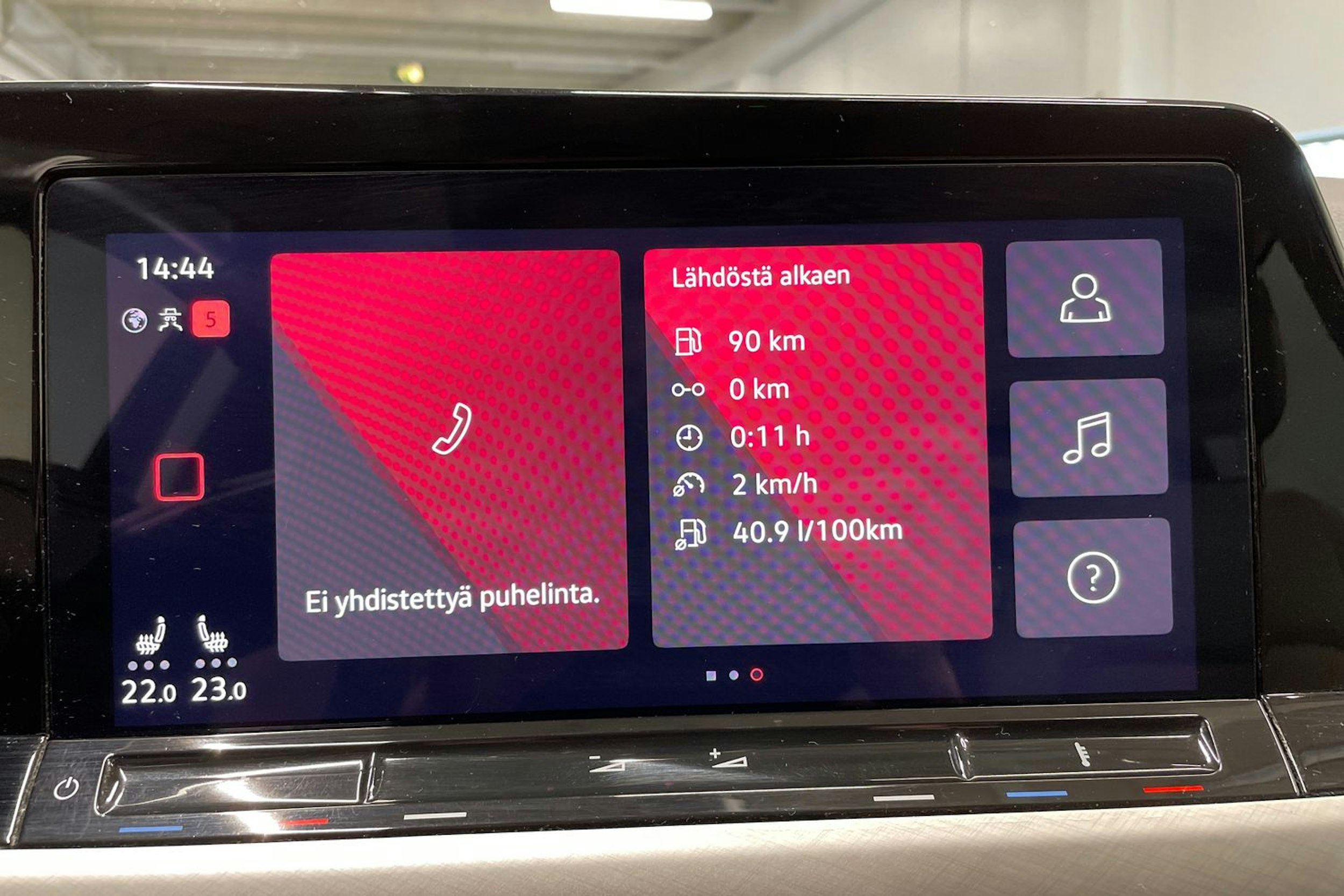 harmaa Volkswagen Golf 2021 kuva 19.