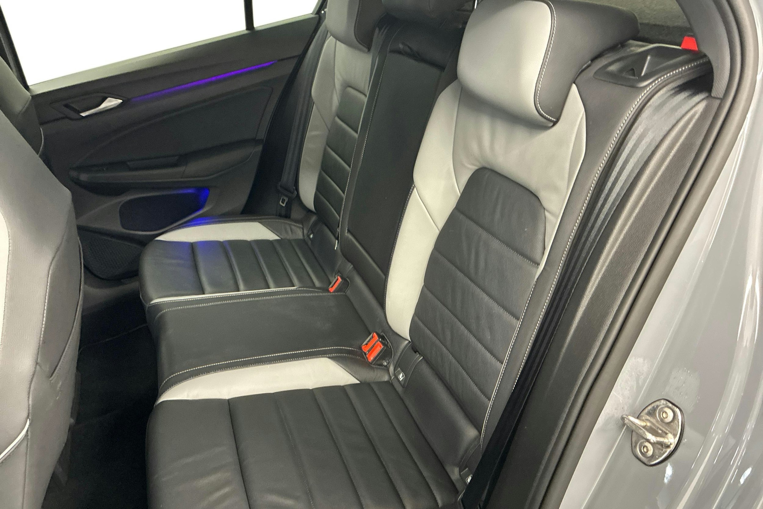 Harmaa Volkswagen GOLF 2021 kuva 8.