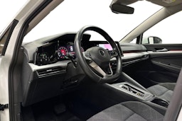 valkoinen Volkswagen Golf 2021 kuva 6.