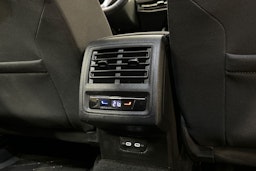 valkoinen Volkswagen Golf 2021 kuva 12.