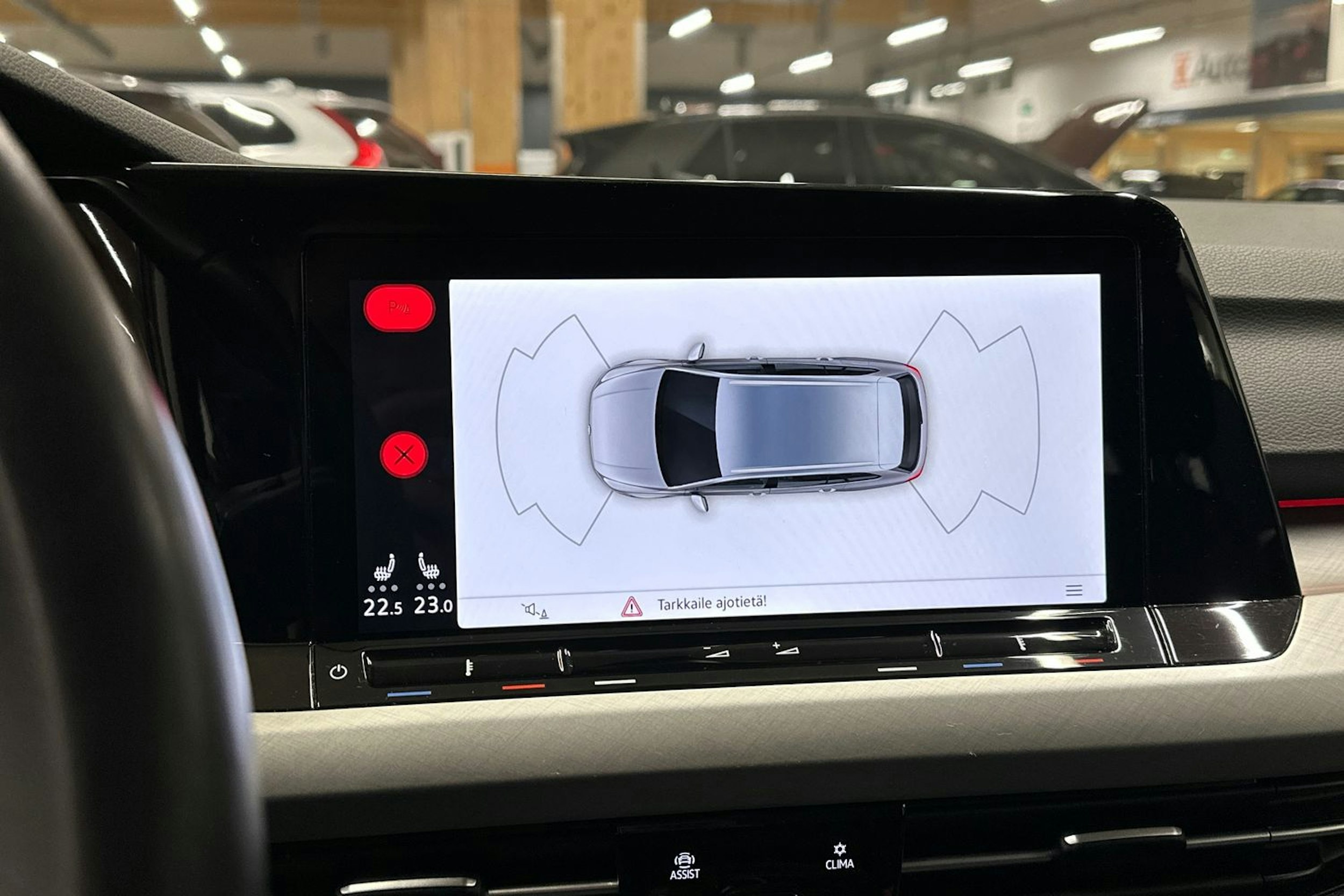 valkoinen Volkswagen Golf 2021 kuva 13.