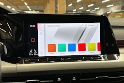 valkoinen Volkswagen Golf 2021 kuva 15.