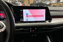 valkoinen Volkswagen Golf 2021 kuva 17.