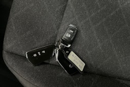 valkoinen Volkswagen Golf 2021 kuva 19.