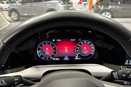 valkoinen Volkswagen Golf 2021 kuva 20.