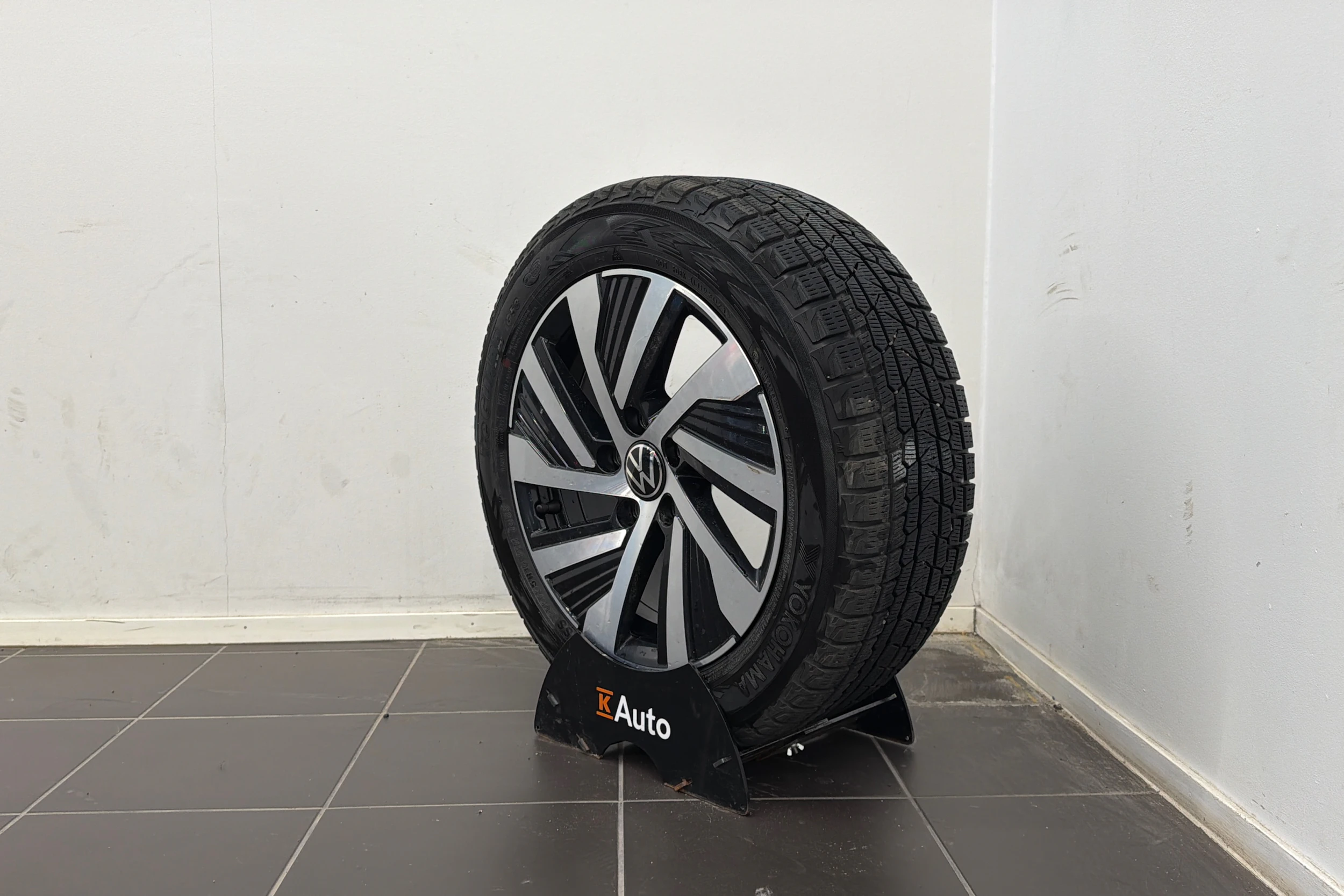 harmaa Volkswagen Golf 2021 kuva 13.