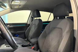 harmaa Volkswagen Golf 2021 kuva 15.