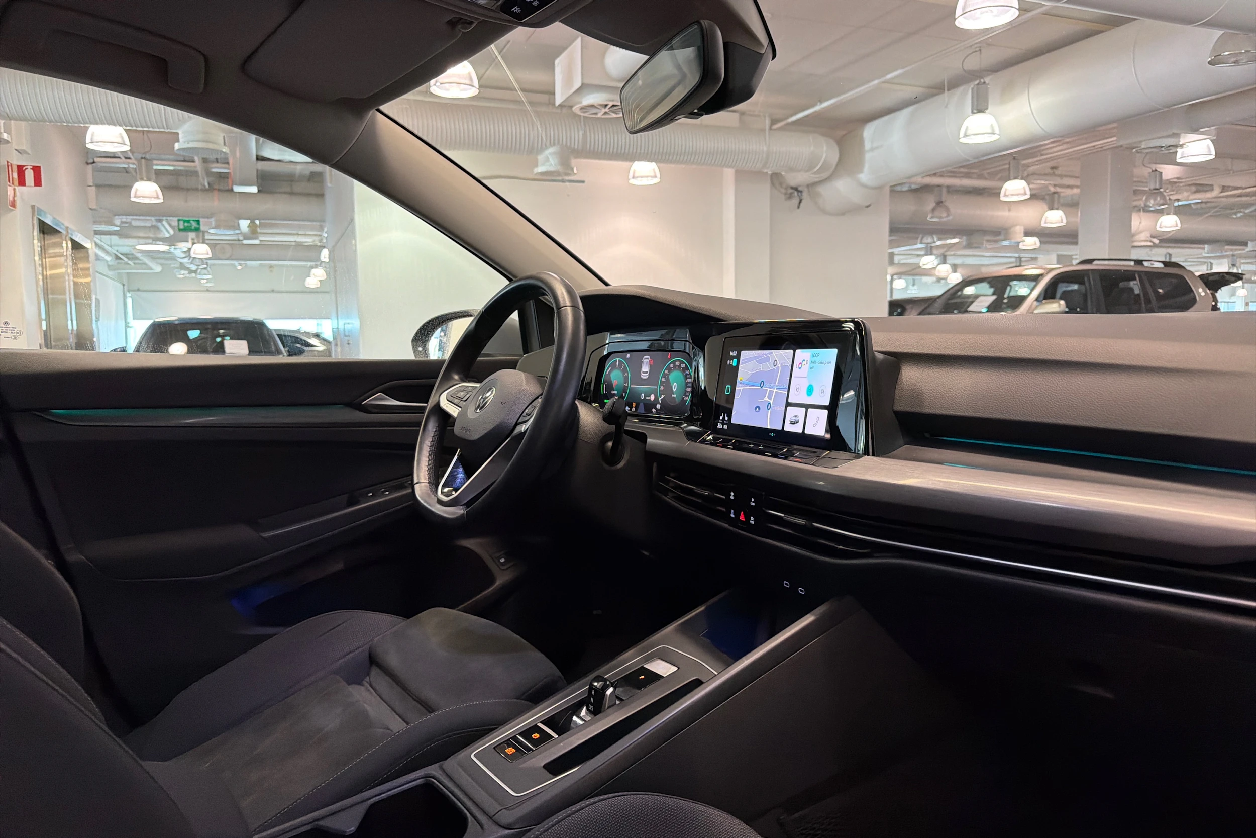 harmaa Volkswagen Golf 2021 kuva 16.
