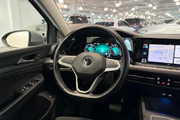 harmaa Volkswagen Golf 2021 kuva 17.