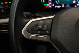 harmaa Volkswagen Golf 2021 kuva 19.