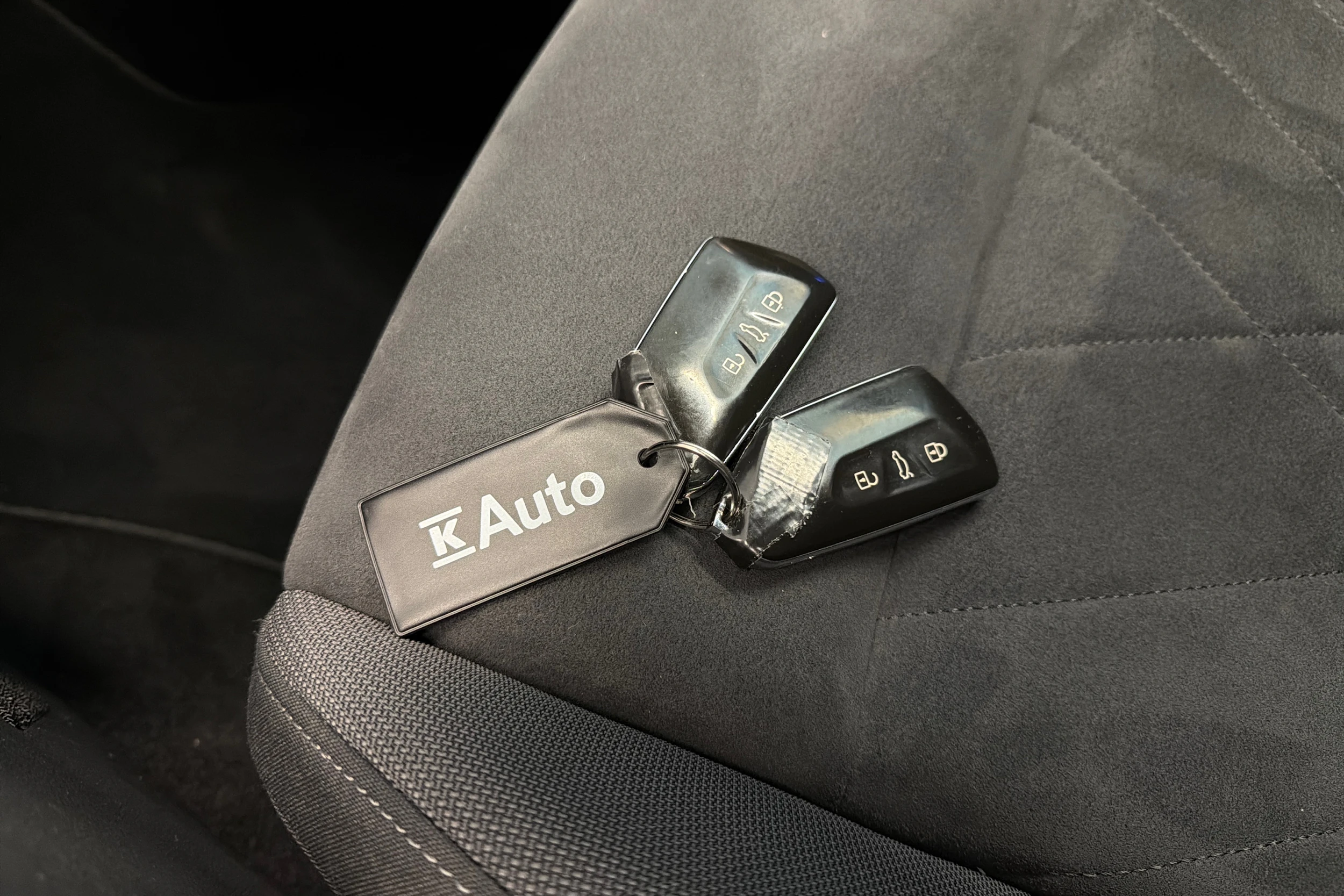 harmaa Volkswagen Golf 2021 kuva 37.