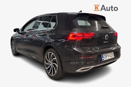 musta Volkswagen Golf 2021 kuva 2.