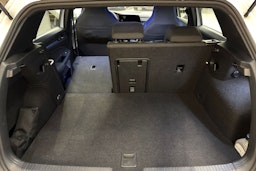 valkoinen Volkswagen Golf 2021 kuva 15.