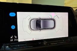 valkoinen Volkswagen Golf 2021 kuva 20.