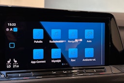 valkoinen Volkswagen Golf 2021 kuva 22.