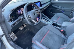 valkoinen Volkswagen Golf 2021 kuva 7.