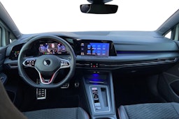 valkoinen Volkswagen Golf 2021 kuva 9.