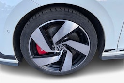 valkoinen Volkswagen Golf 2021 kuva 11.