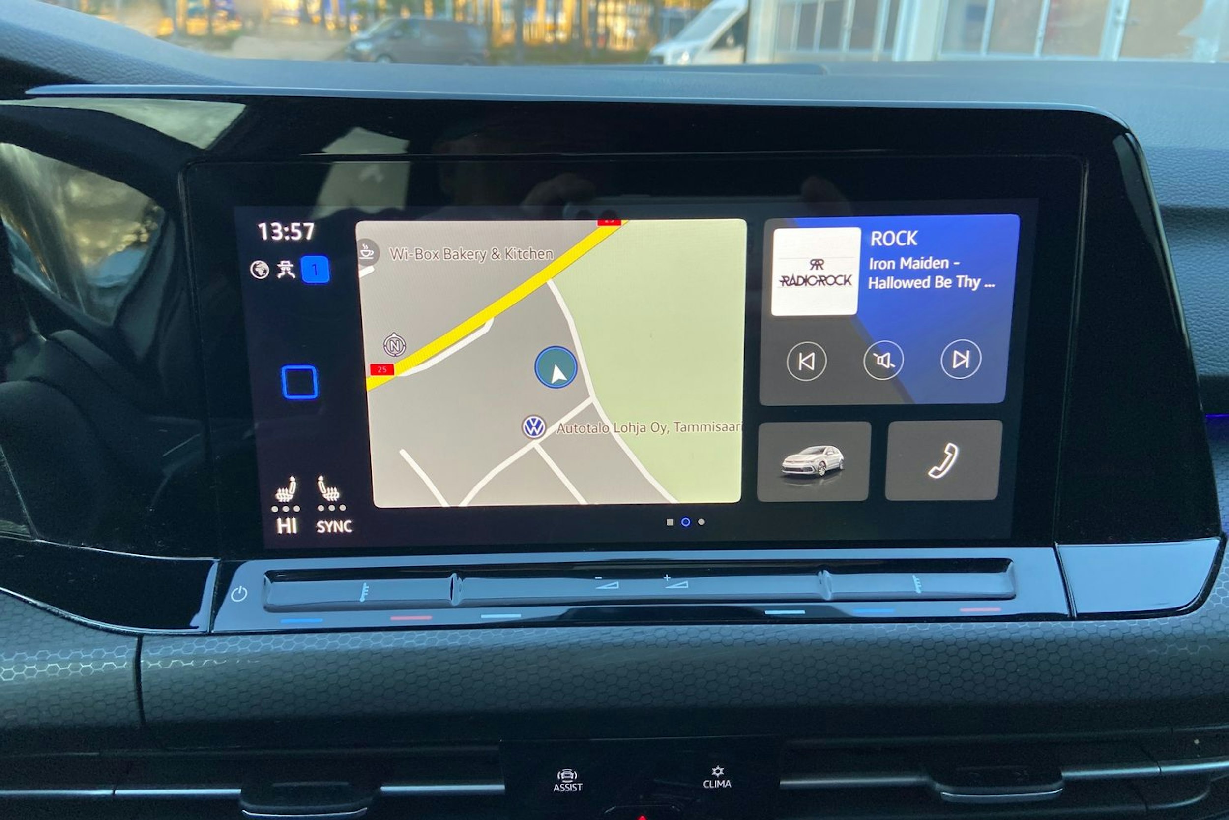 valkoinen Volkswagen Golf 2021 kuva 17.