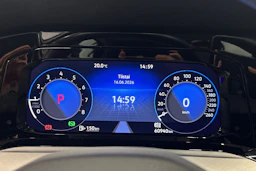 musta Volkswagen Golf 2021 kuva 14.