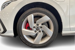 valkoinen Volkswagen Golf 2021 kuva 11.
