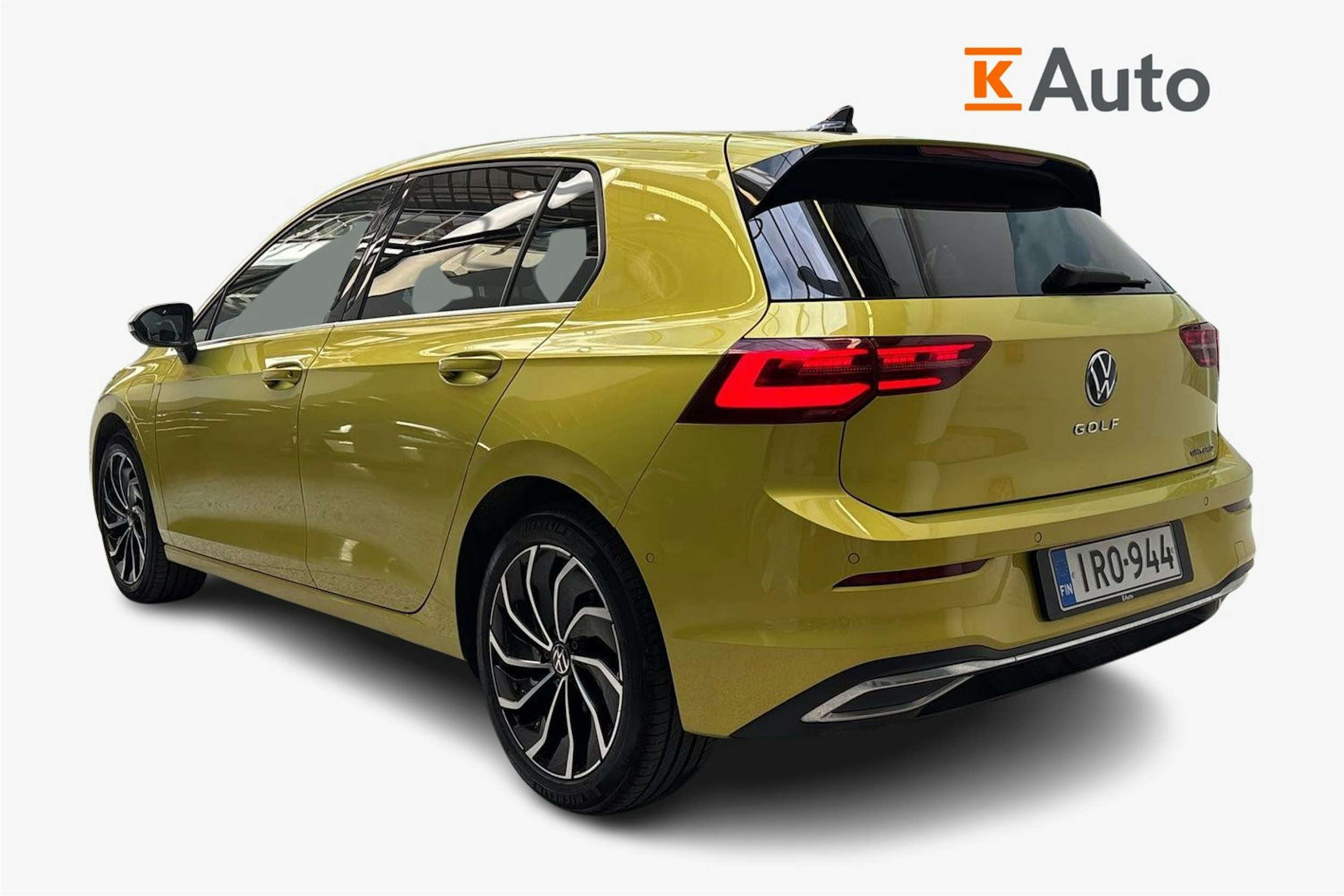 keltainen Volkswagen Golf 2021 kuva 2.