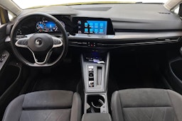 keltainen Volkswagen Golf 2021 kuva 9.