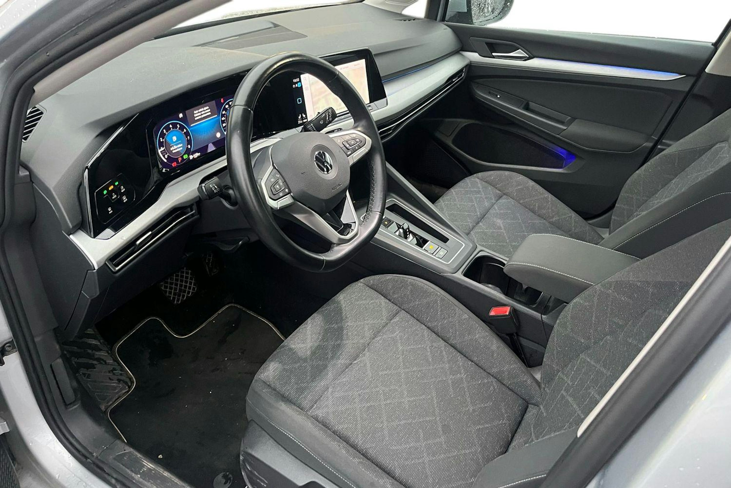 hopea Volkswagen Golf 2021 kuva 3.