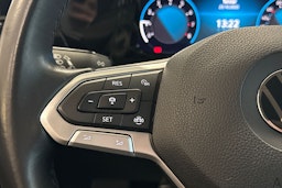valkoinen Volkswagen Golf 2021 kuva 12.