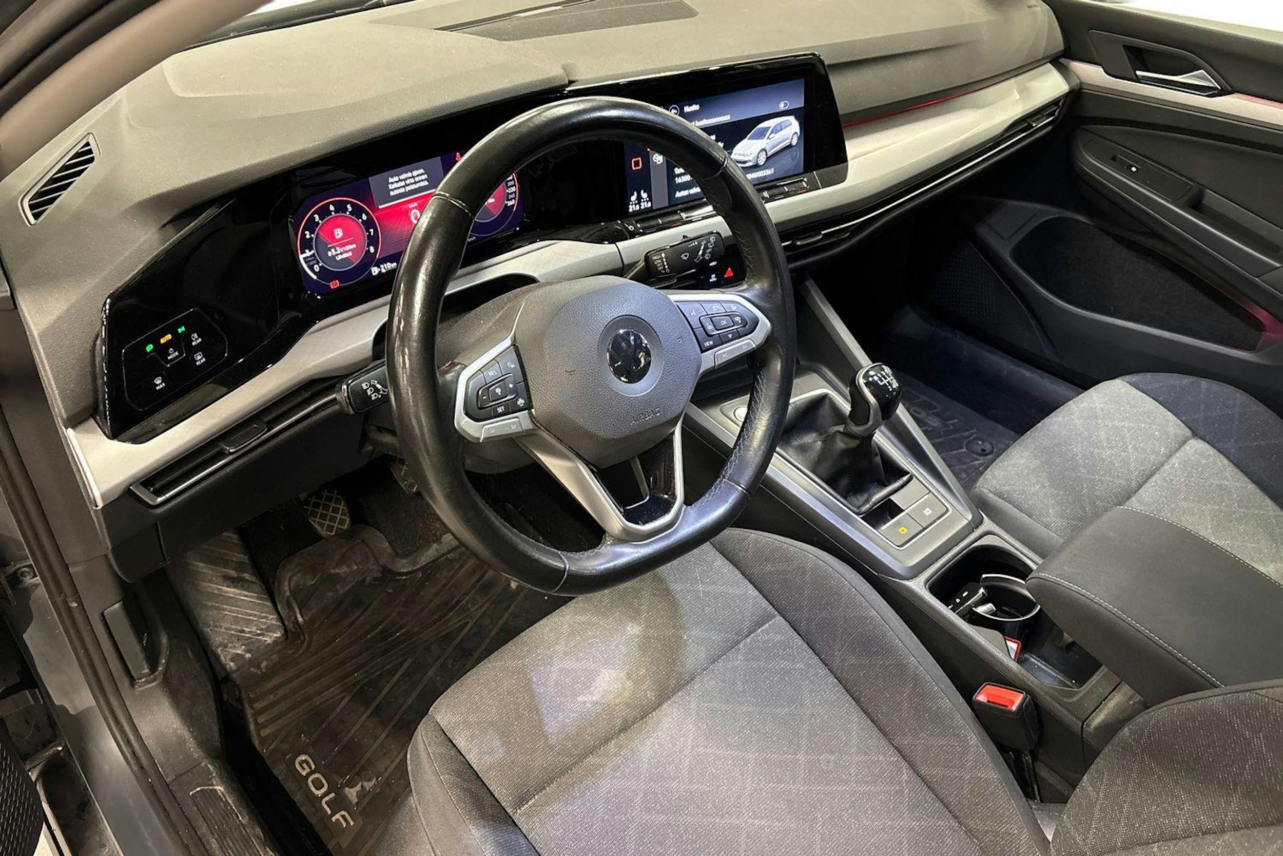 harmaa Volkswagen Golf 2021 kuva 3.