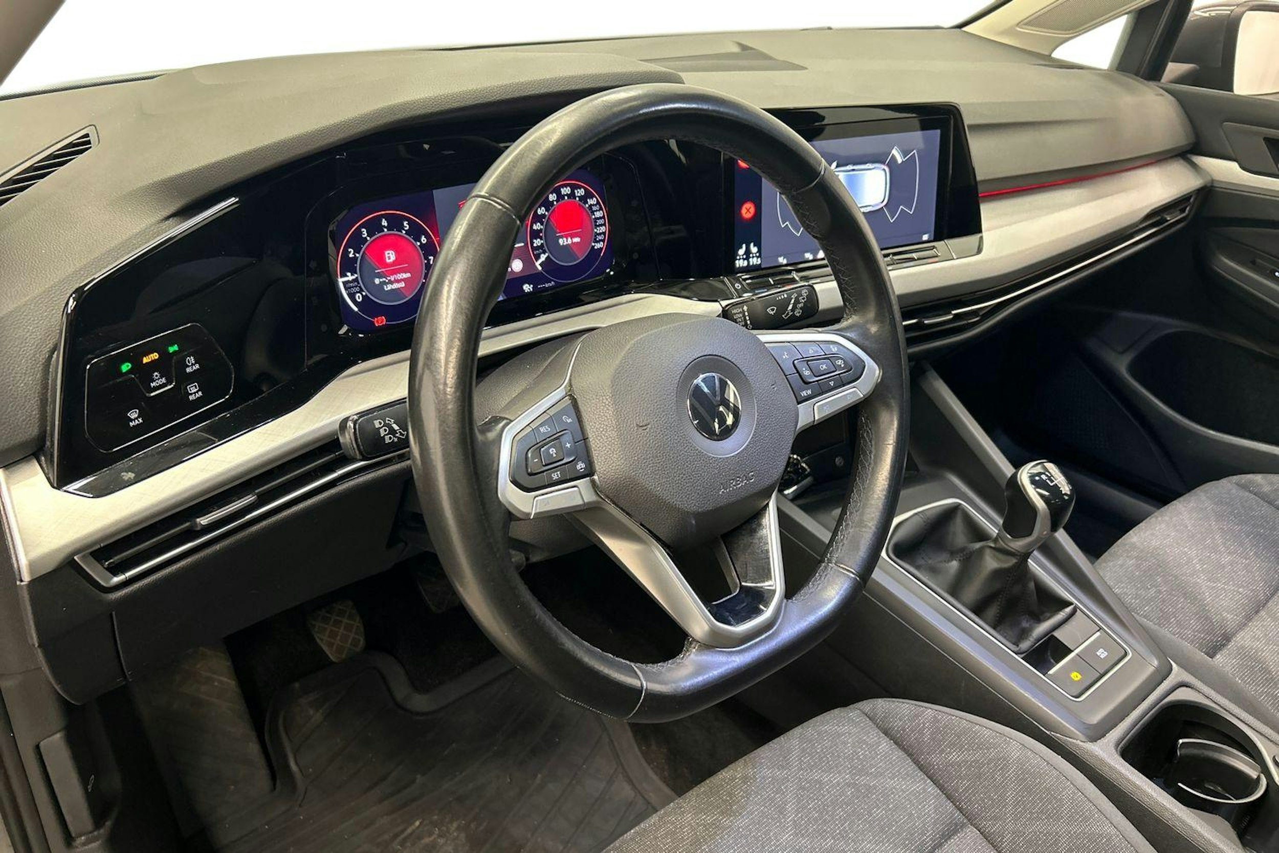 harmaa Volkswagen Golf 2021 kuva 7.