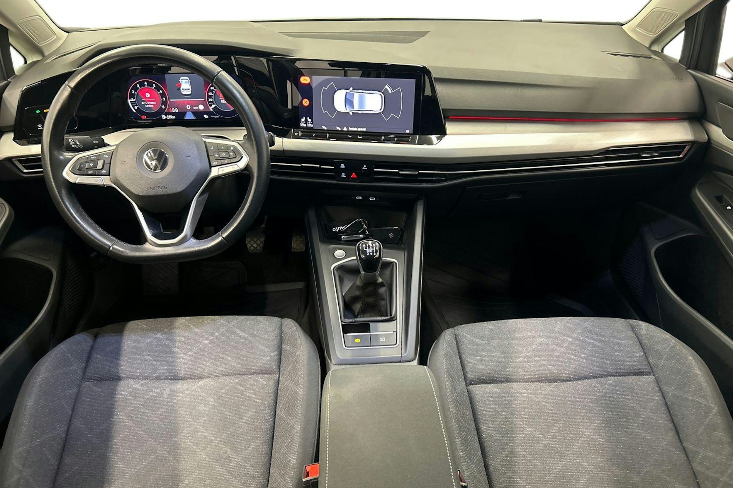 harmaa Volkswagen Golf 2021 kuva 9.