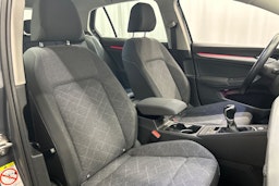 harmaa Volkswagen Golf 2021 kuva 14.