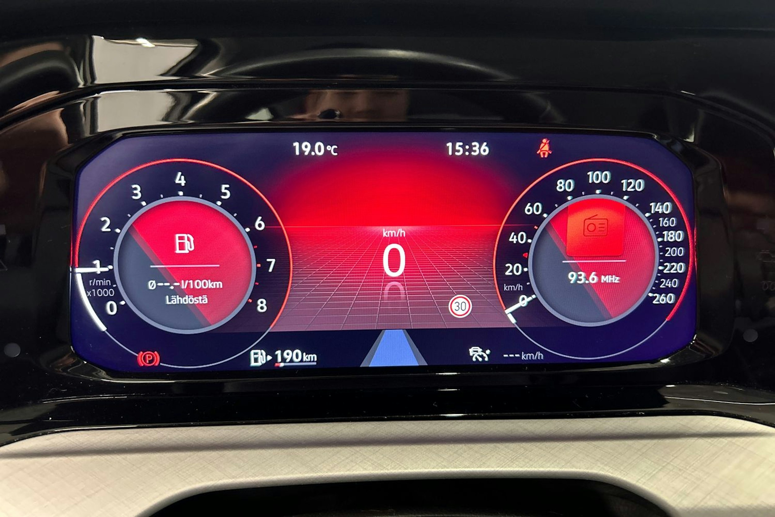 harmaa Volkswagen Golf 2021 kuva 17.