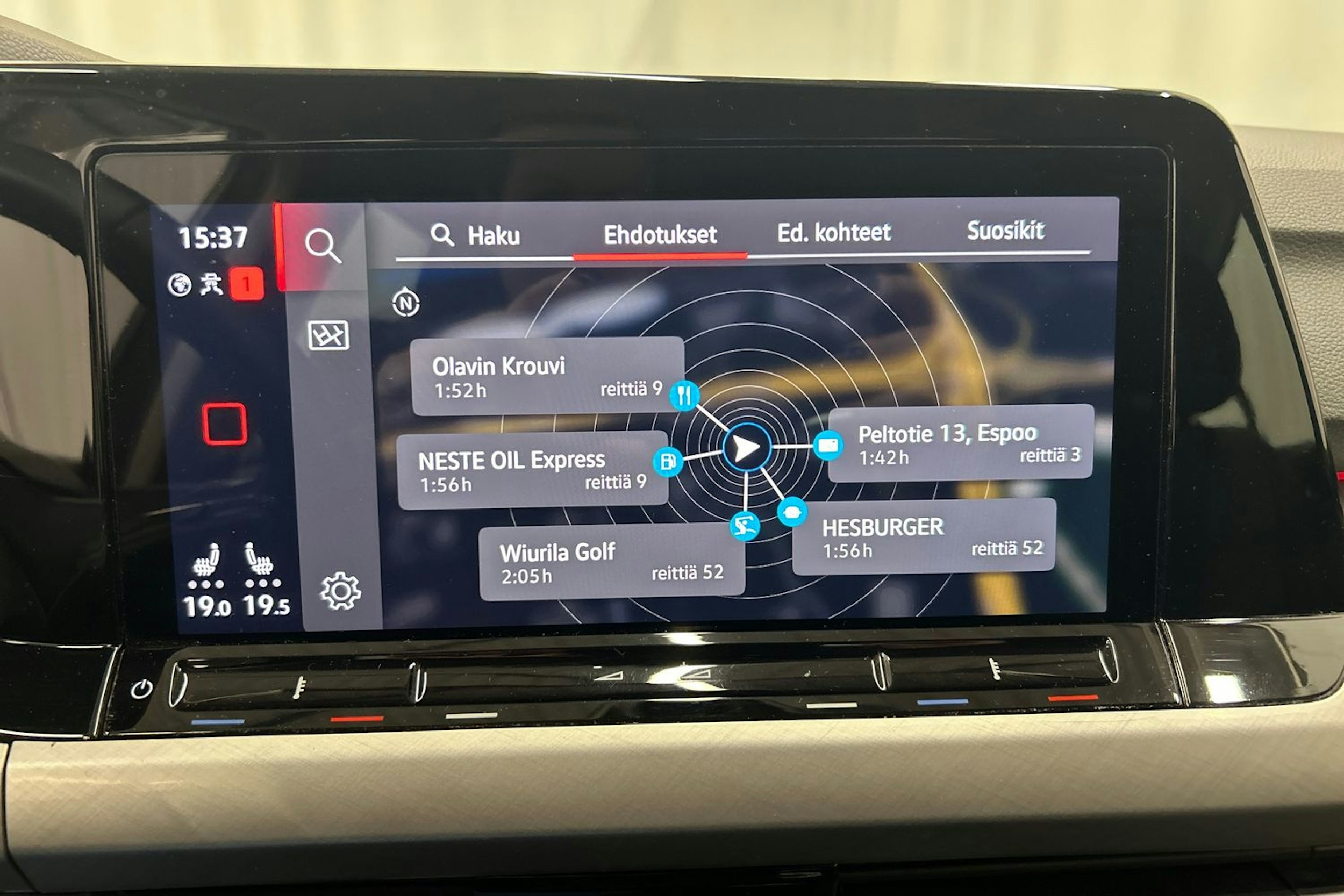 harmaa Volkswagen Golf 2021 kuva 22.