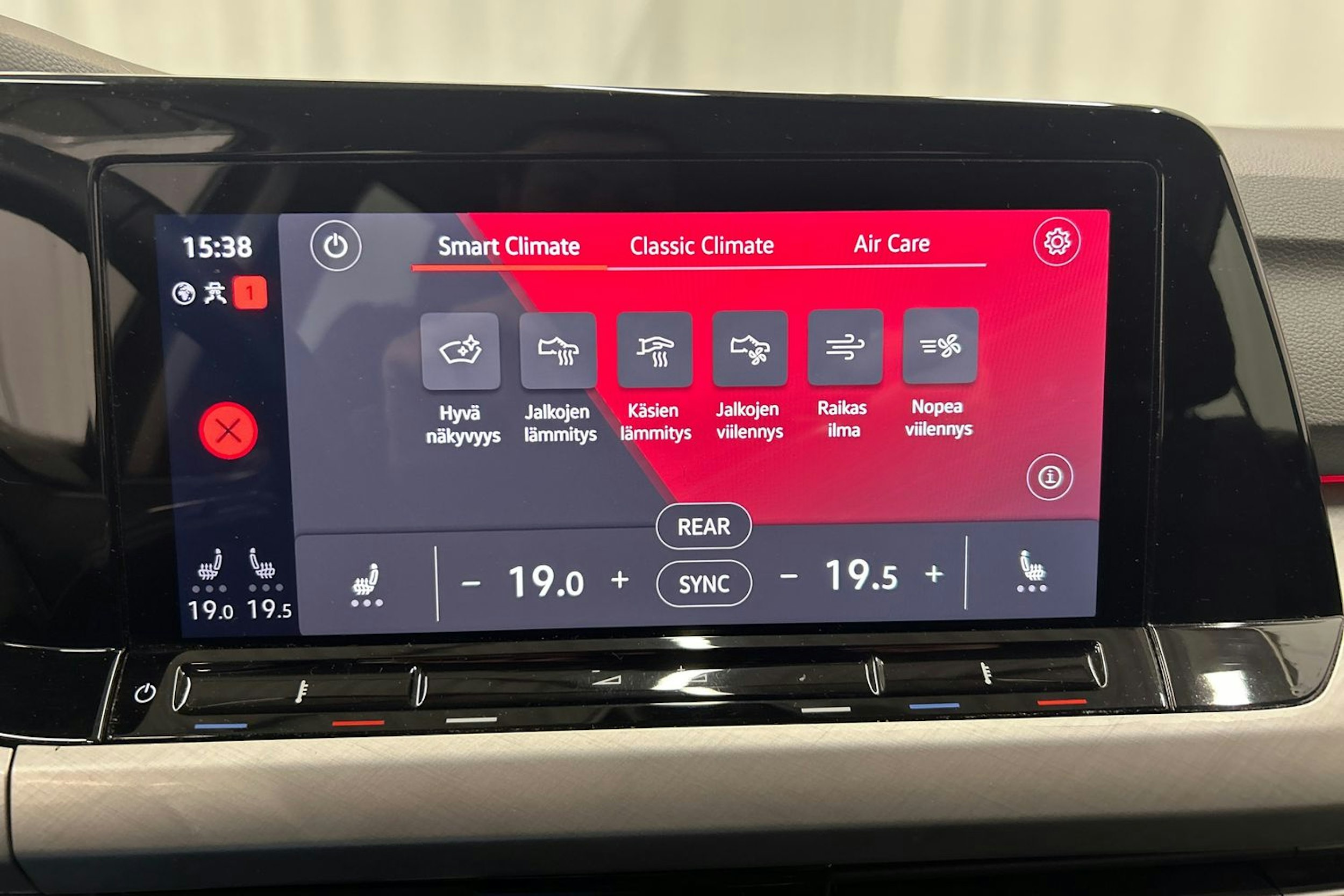 harmaa Volkswagen Golf 2021 kuva 24.