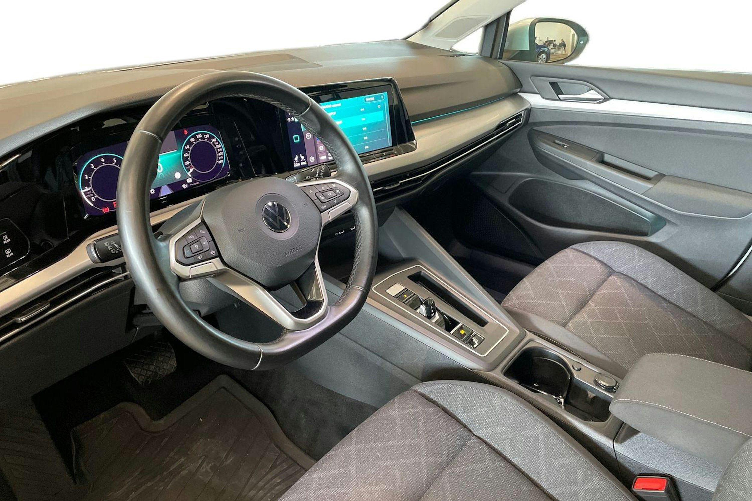 hopea Volkswagen Golf 2021 kuva 7.